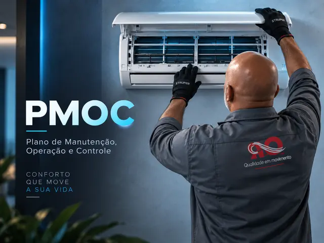 Técnico da O.R.S inspecionando a serpentina de um split durante o PMOC